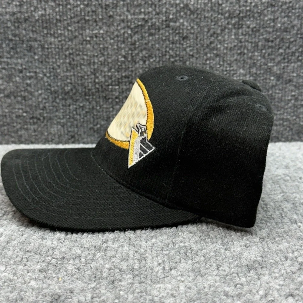 Pittsburgh Penguins Vintage Hat Strap Back‎ American Needle Robopen Strap